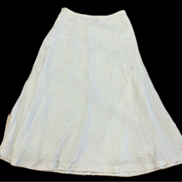 Linen Skirt With Lace Design | Size 16 - Picture 2 of 6